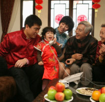 02 Familia reunida para celebrar o Ano Novo Chinàs